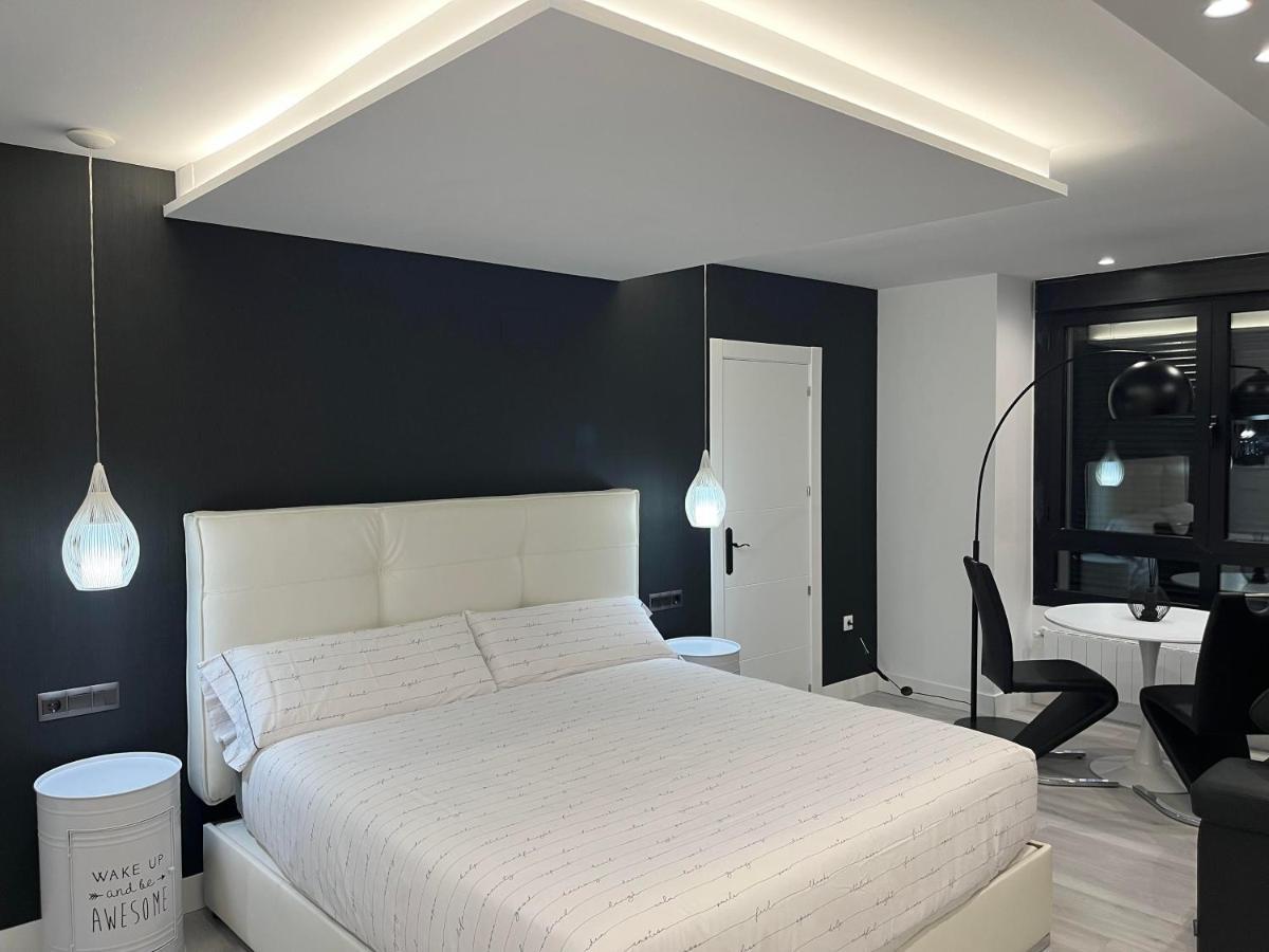 Black And White Suite "La Marinera" Castro Urdiales Kültér fotó
